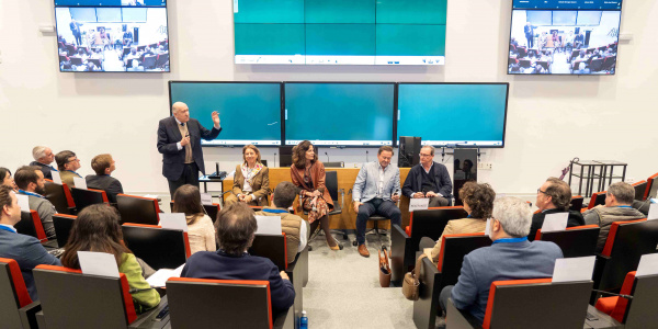 Encuentro sobre liderazgo y educación con el caso Attendis: en el origen está el futuro